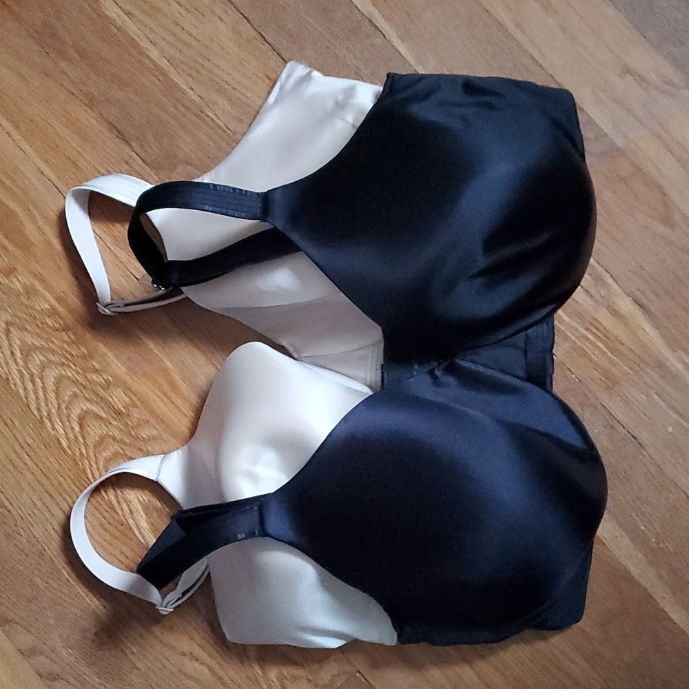 Bundle Bali Black and Cream Bras 38DD
